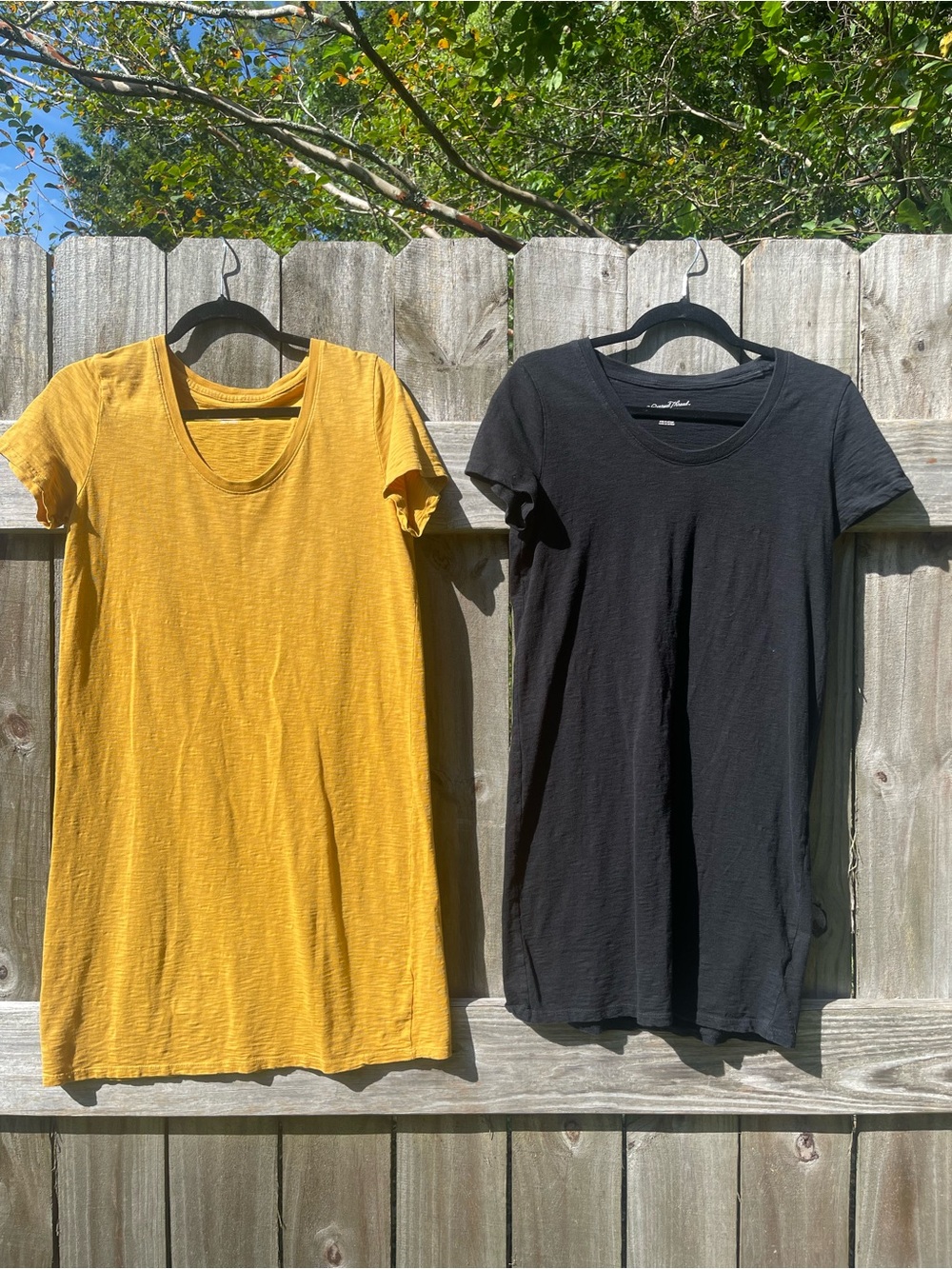 Women's Short Sleeve Scoop Neck Cotton Dresses - Mustard Yellow and Black Sz S